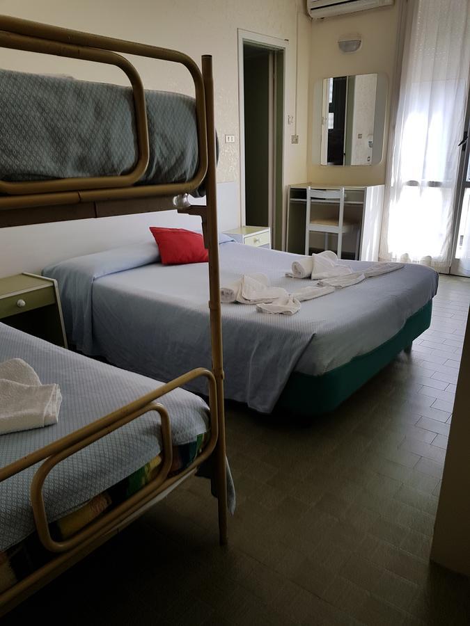 Hotel Brenta Viserbella di Rimini Exterior foto